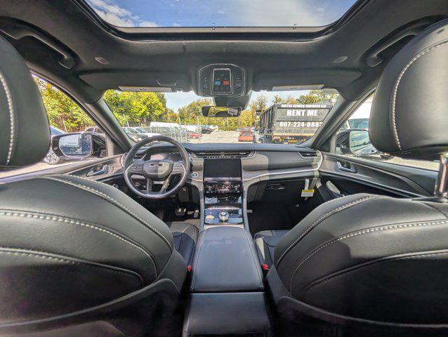 new 2025 Jeep Grand Cherokee car, priced at $50,485