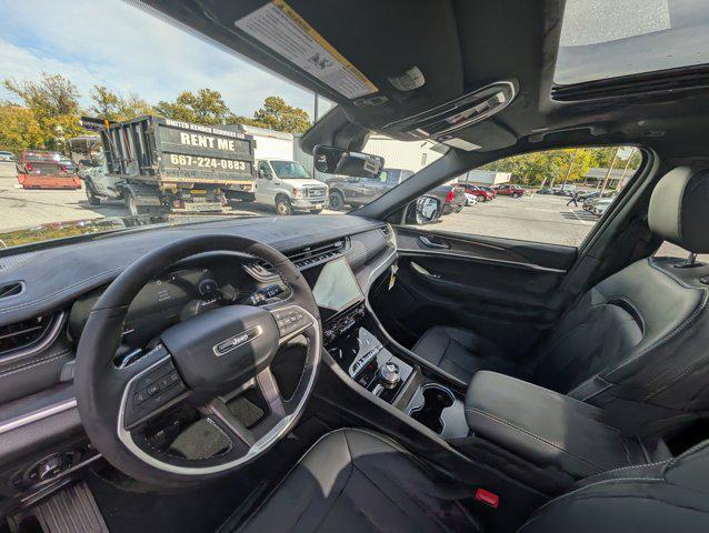 new 2025 Jeep Grand Cherokee car, priced at $50,485