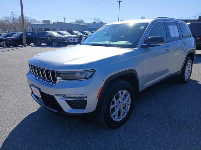 used 2022 Jeep Grand Cherokee car, priced at $31,740