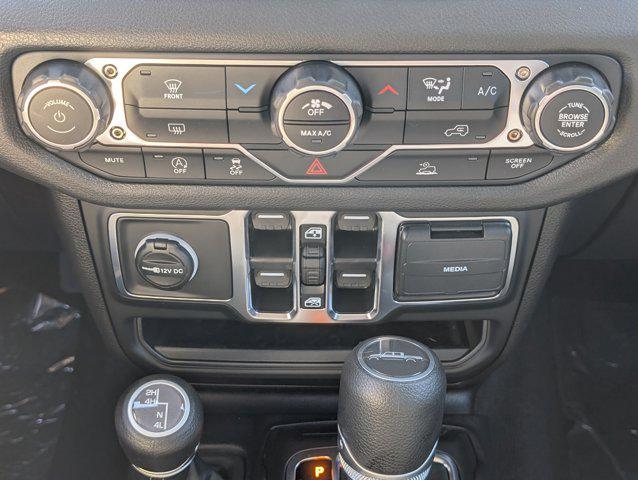 new 2025 Jeep Gladiator car, priced at $42,685