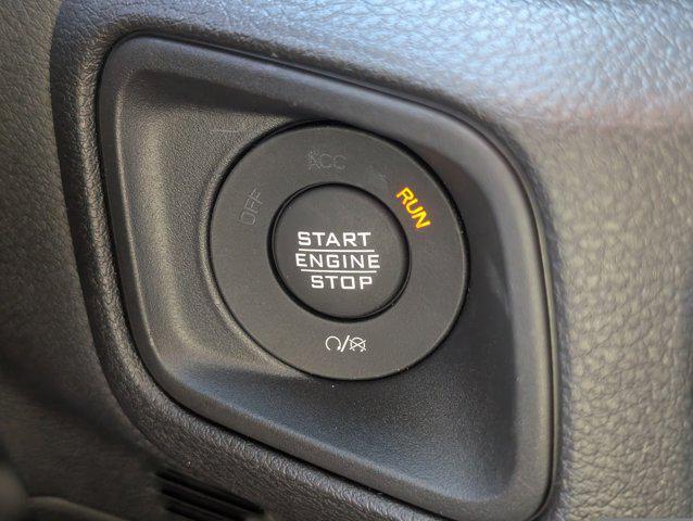 new 2025 Jeep Gladiator car, priced at $42,685