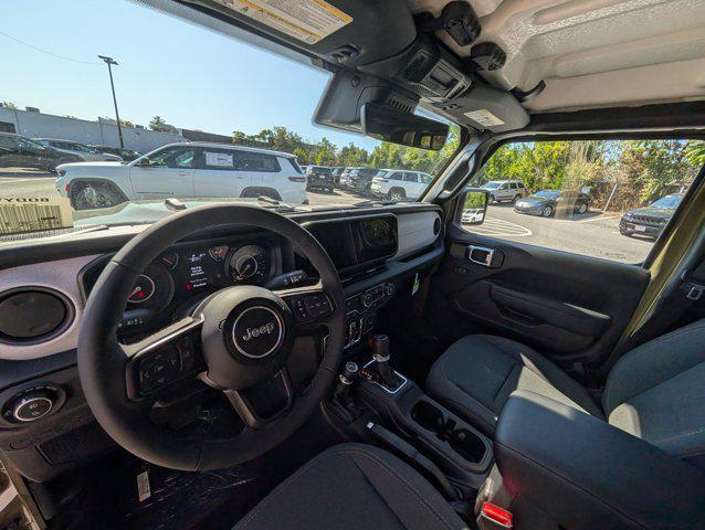 new 2025 Jeep Gladiator car, priced at $42,685