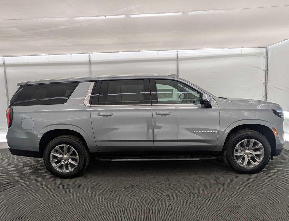 new 2025 Chevrolet Suburban car, priced at $80,500