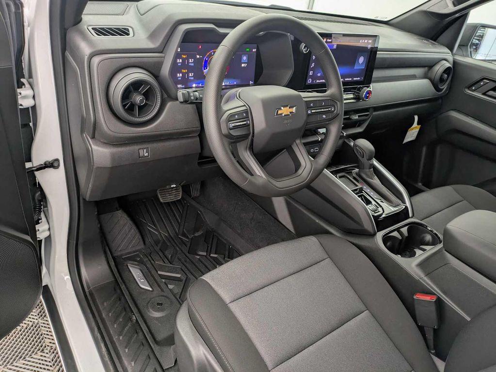 new 2025 Chevrolet Colorado car, priced at $31,499