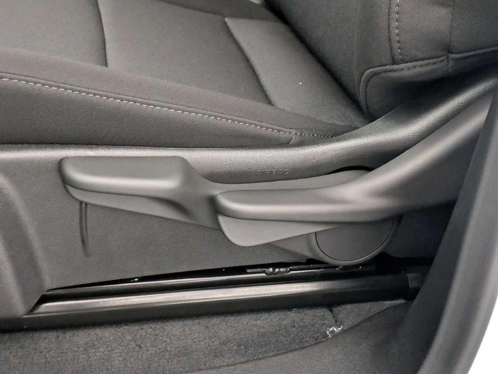 new 2025 Chevrolet Colorado car, priced at $31,499