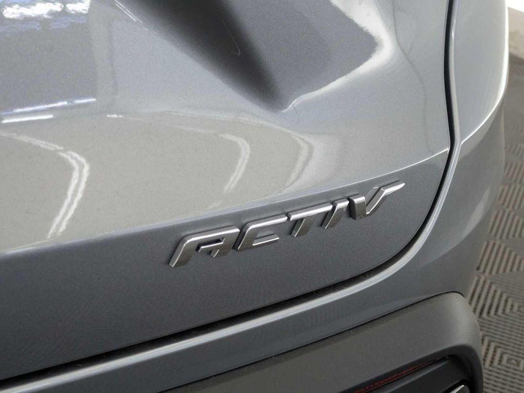 new 2025 Chevrolet Trax car