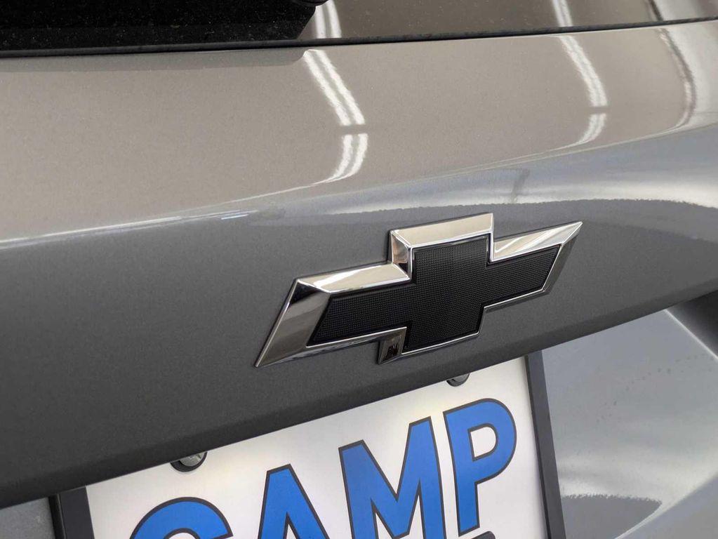 new 2025 Chevrolet Trax car