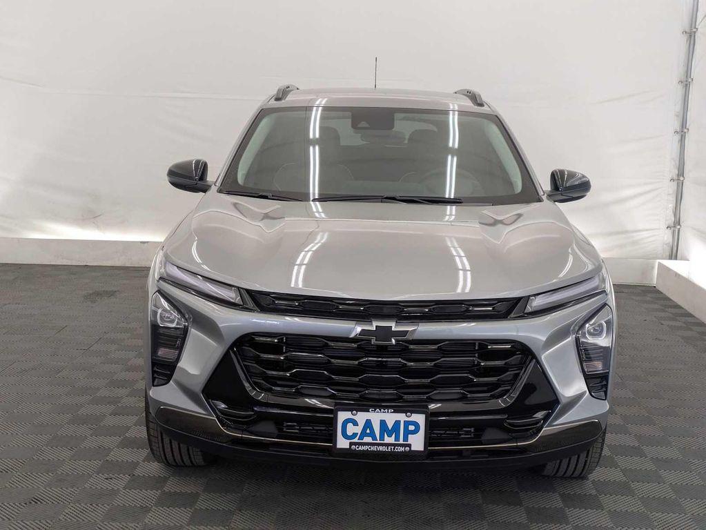 new 2025 Chevrolet Trax car