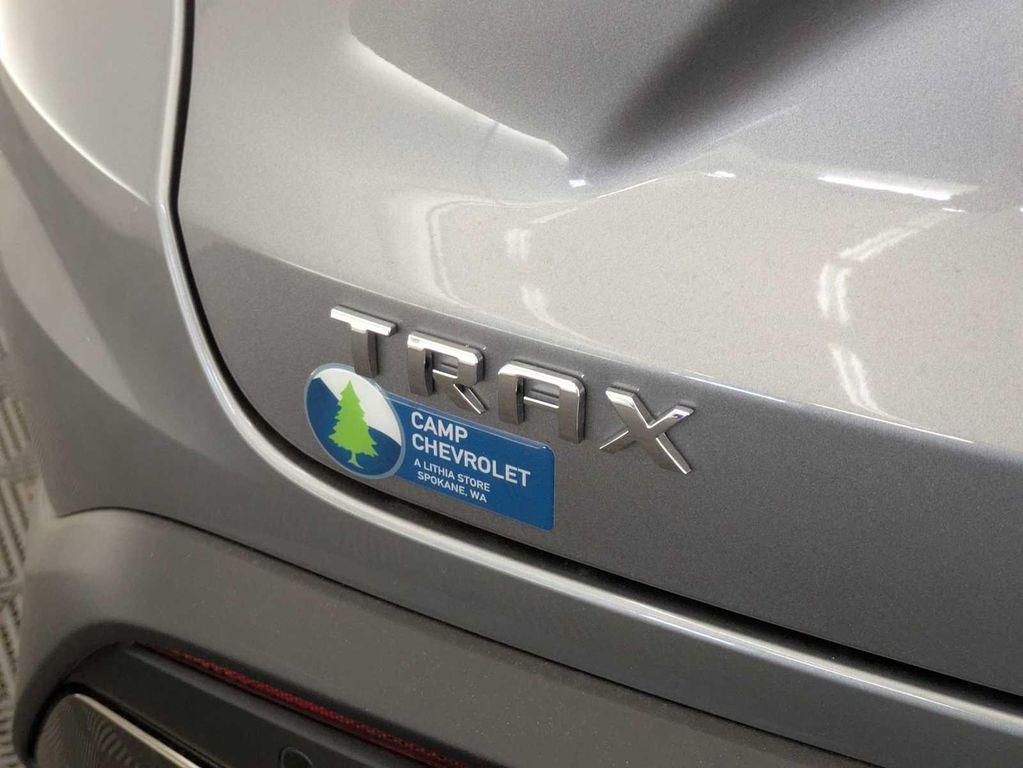 new 2025 Chevrolet Trax car