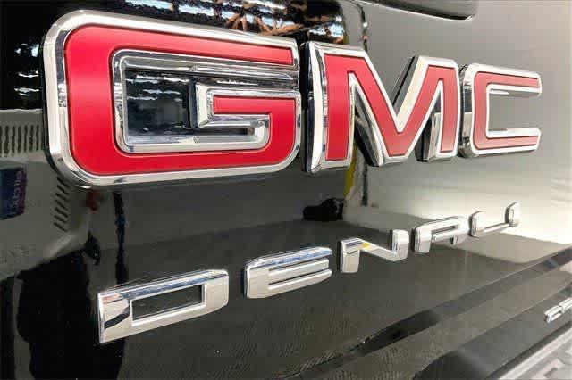 used 2021 GMC Canyon car, priced at $35,995