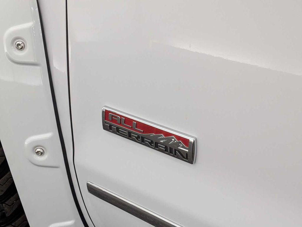 used 2015 GMC Sierra 1500 car, priced at $17,995