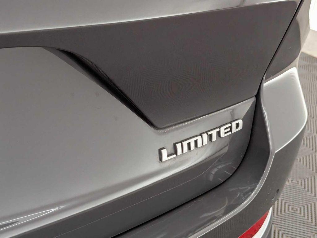 used 2025 Jeep Grand Cherokee car, priced at $42,995