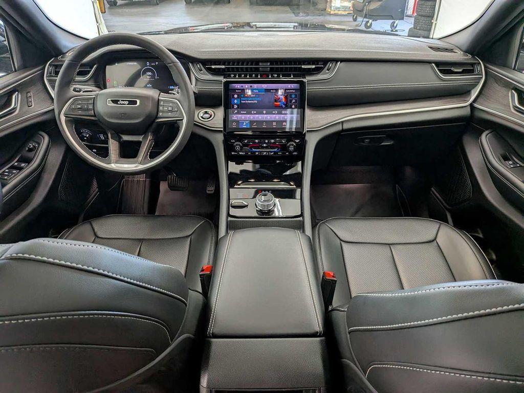 used 2025 Jeep Grand Cherokee car, priced at $42,995