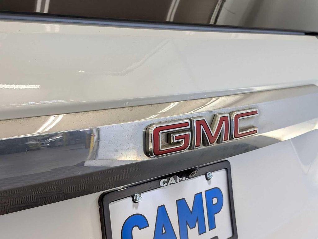 used 2023 GMC Yukon car, priced at $40,695