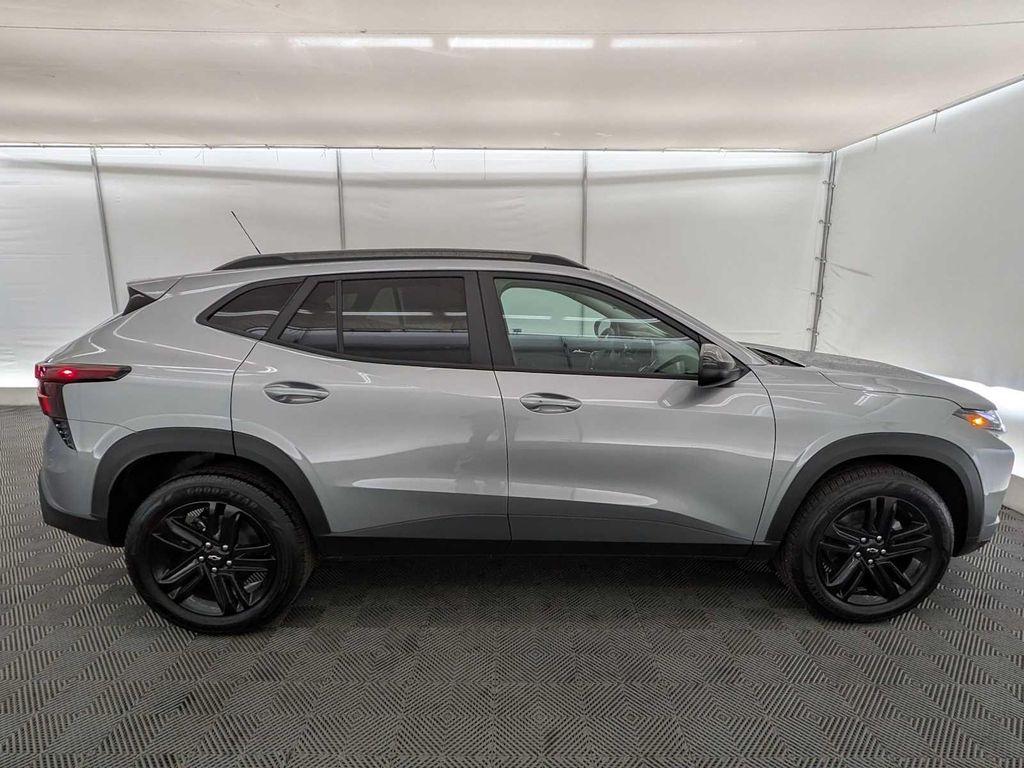new 2025 Chevrolet Trax car, priced at $24,499