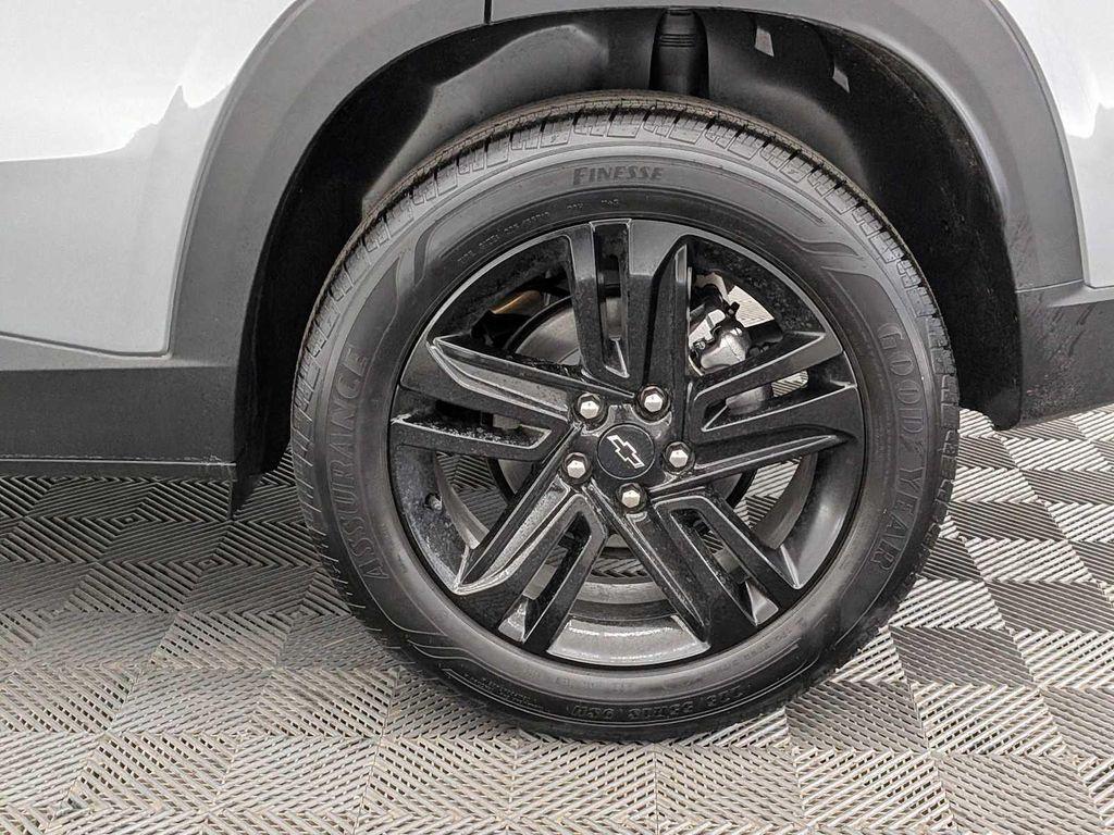 new 2025 Chevrolet Trax car, priced at $24,499