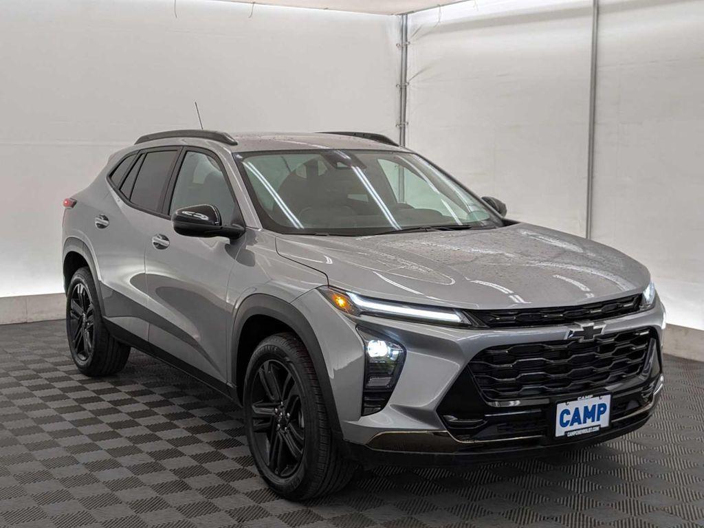 new 2025 Chevrolet Trax car, priced at $24,499