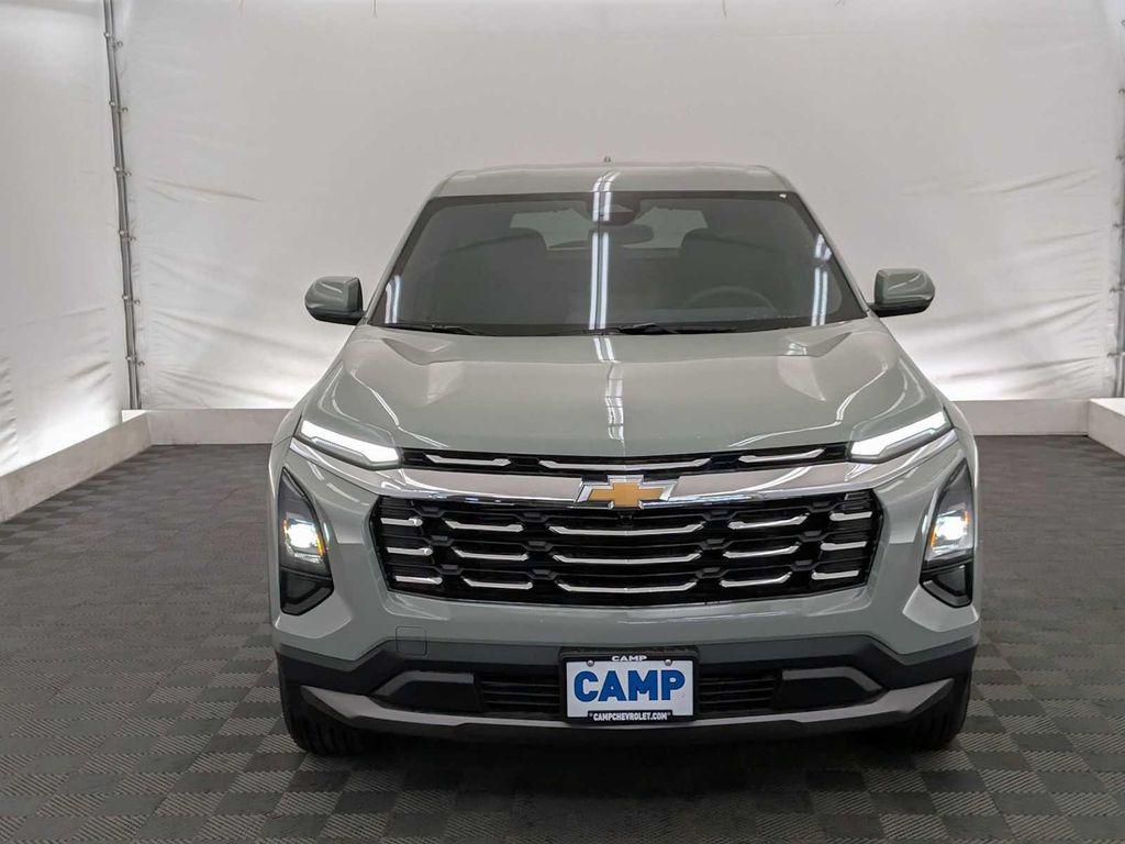 new 2026 Chevrolet Equinox car, priced at $32,000