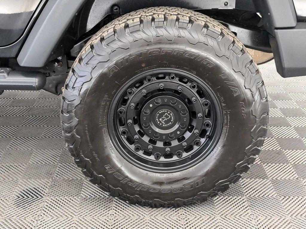 used 2015 Jeep Wrangler Unlimited car, priced at $16,995