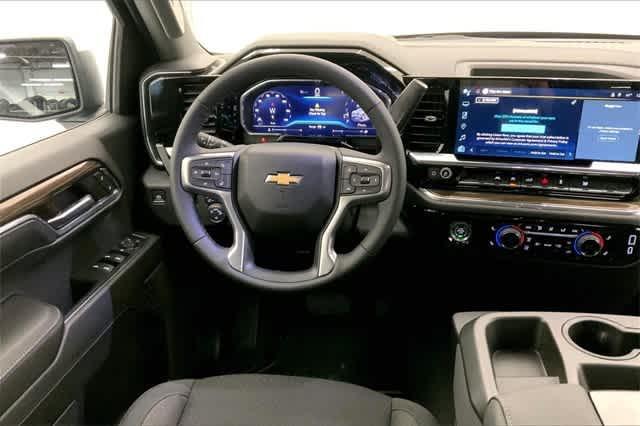 new 2024 Chevrolet Silverado 1500 car, priced at $47,122