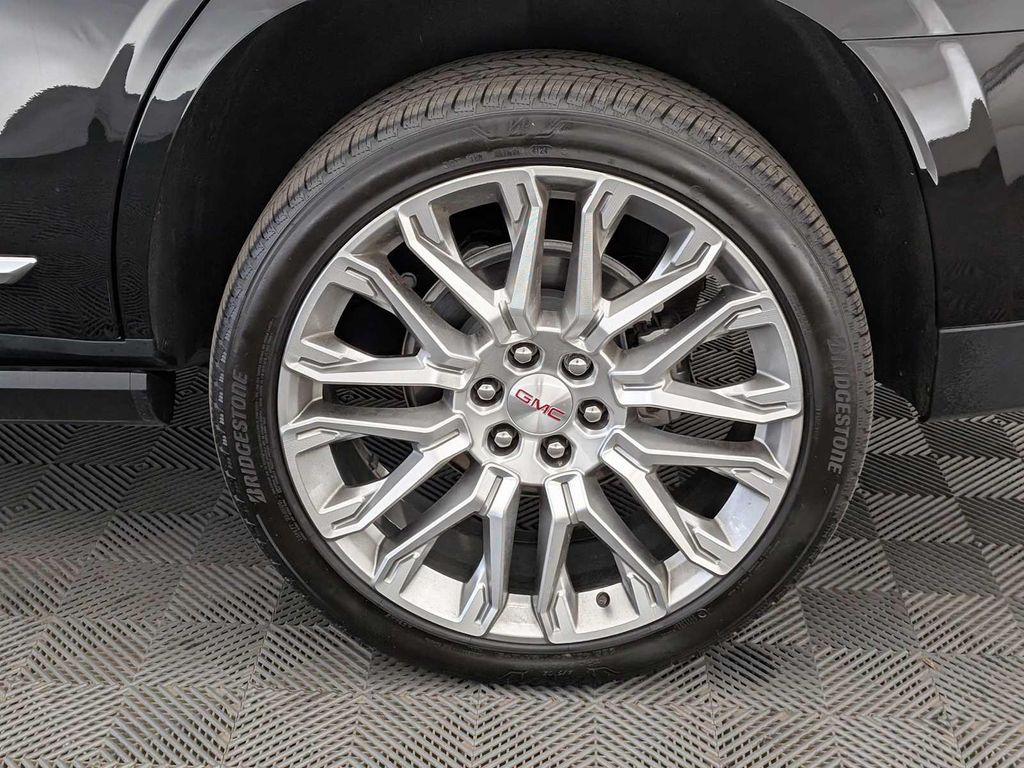 used 2025 GMC Yukon car, priced at $84,995