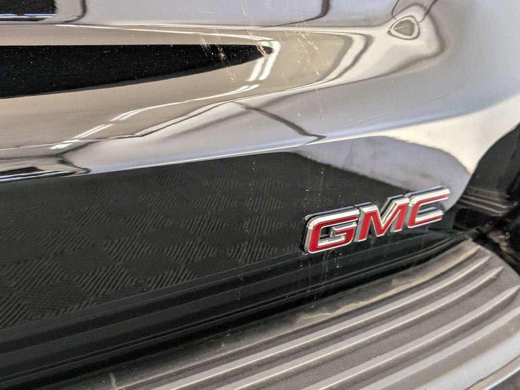 used 2025 GMC Yukon car, priced at $84,995