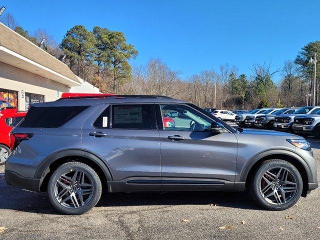 new 2025 Ford Explorer car, priced at $51,995