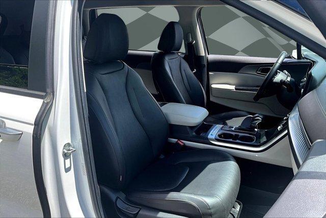 used 2023 Kia Carnival car, priced at $29,594