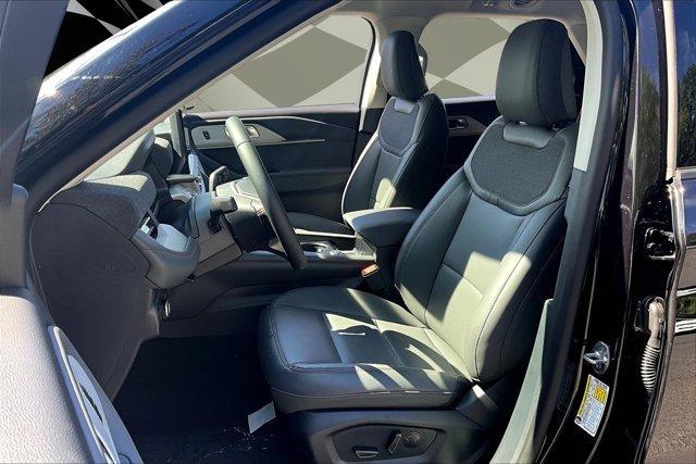 new 2025 Ford Explorer car, priced at $42,995