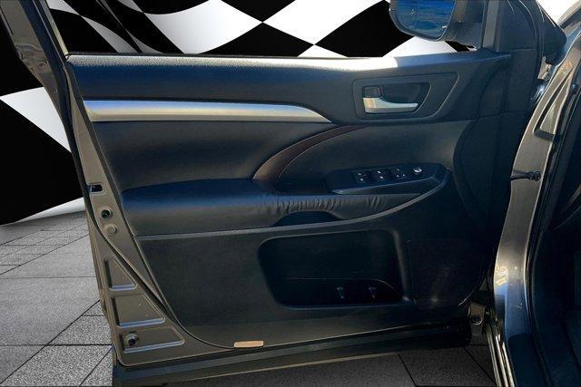 used 2015 Toyota Highlander car, priced at $19,500