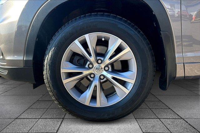 used 2015 Toyota Highlander car, priced at $19,500