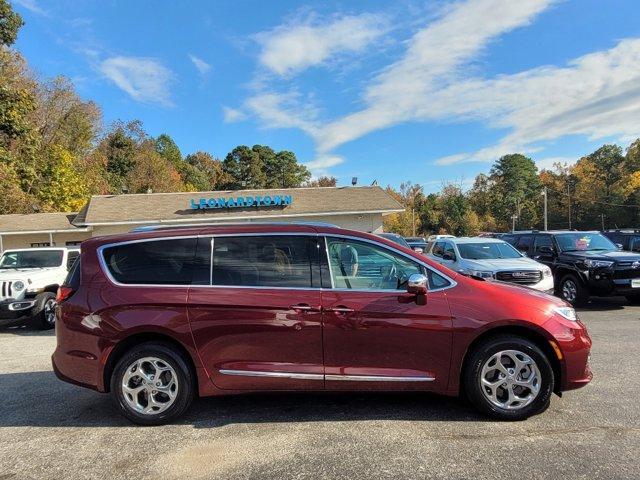 used 2021 Chrysler Pacifica car, priced at $34,894