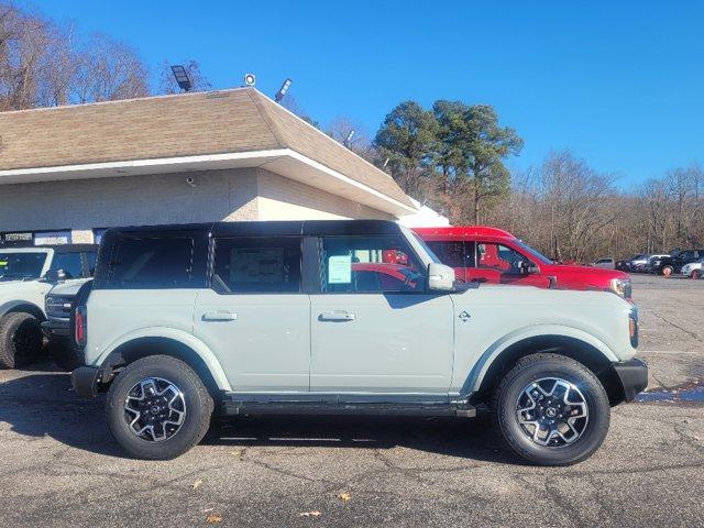 new 2024 Ford Bronco car, priced at $50,891