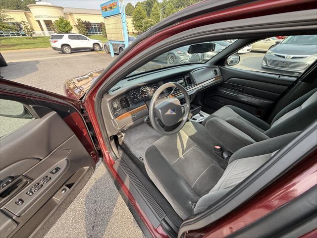 used 2005 Ford Crown Victoria car, priced at $5,895