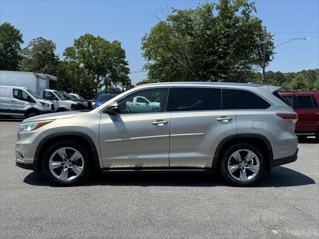 used 2014 Toyota Highlander car, priced at $18,900