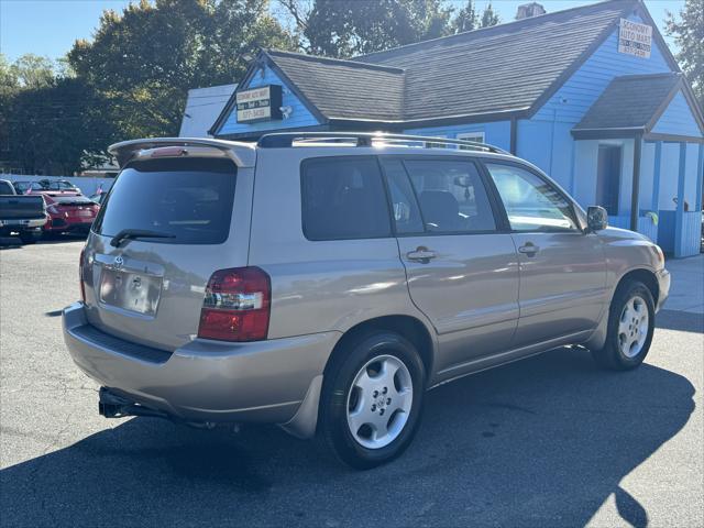 used 2006 Toyota Highlander car, priced at $6,500