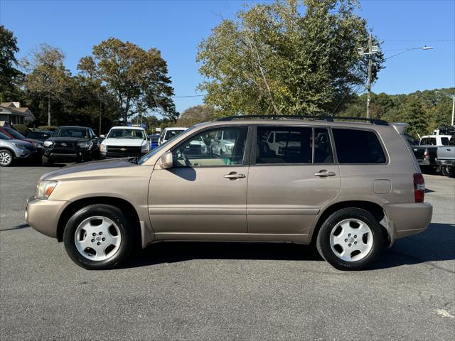 used 2006 Toyota Highlander car, priced at $6,500