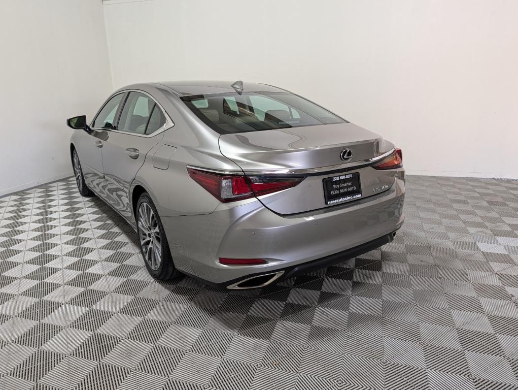 used 2020 Lexus ES 350 car, priced at $29,900