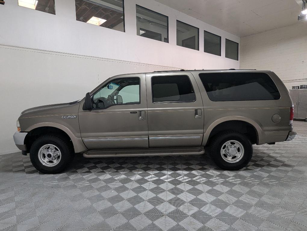 used 2002 Ford Excursion car, priced at $14,900