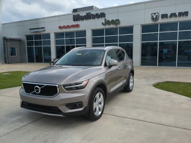 used 2022 Volvo XC40 car, priced at $21,920