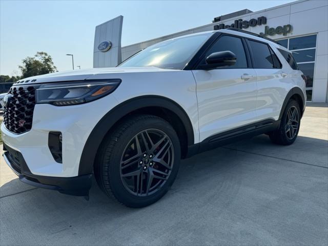 new 2025 Ford Explorer car, priced at $59,290