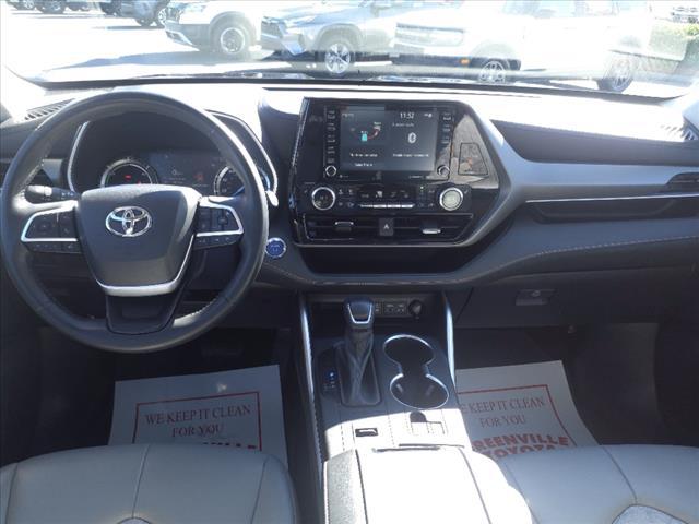 used 2022 Toyota Highlander Hybrid car, priced at $38,982