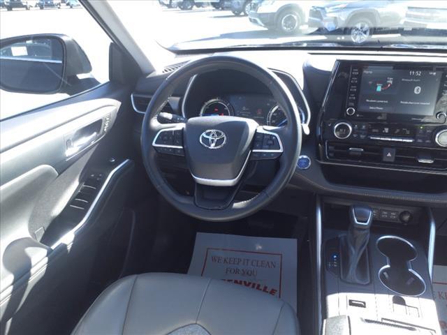 used 2022 Toyota Highlander Hybrid car, priced at $38,982