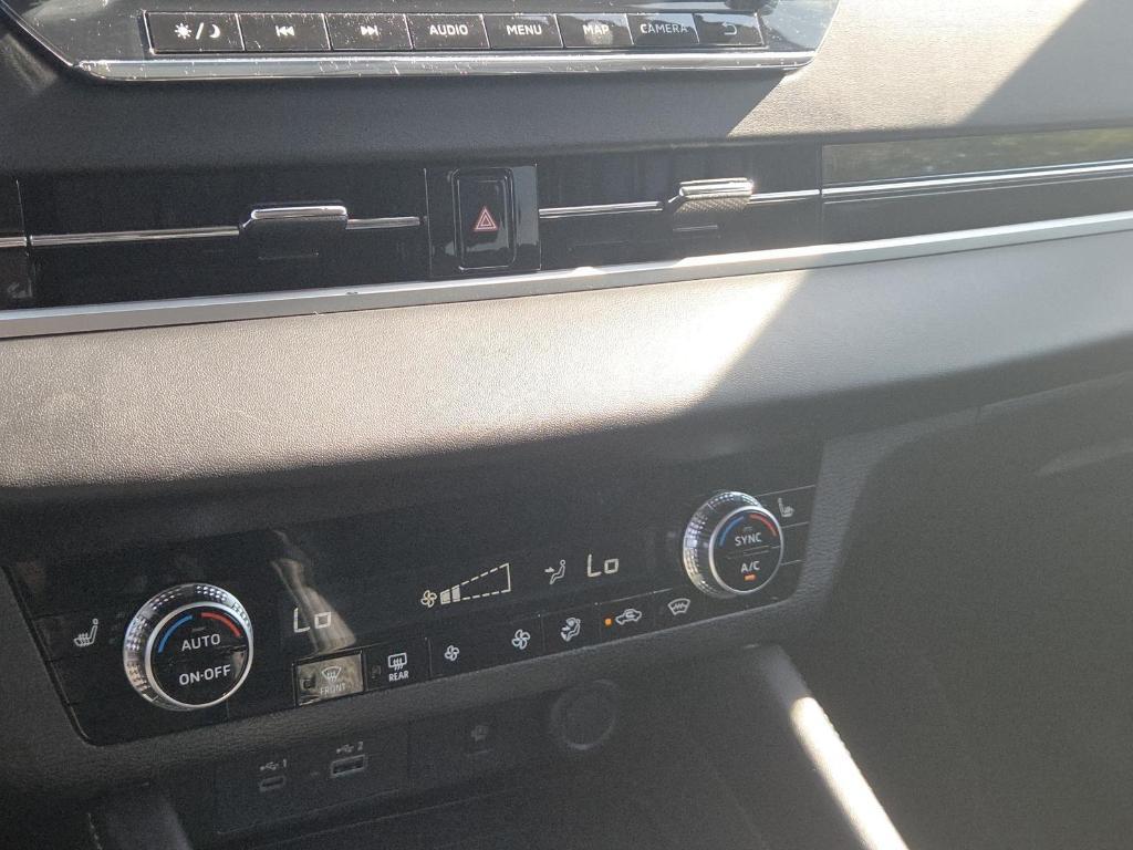 used 2023 Mitsubishi Outlander PHEV car, priced at $29,900