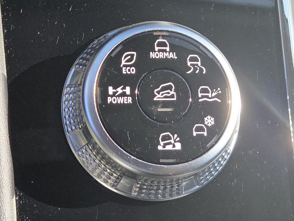 used 2023 Mitsubishi Outlander PHEV car, priced at $29,900