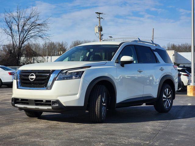 new 2024 Nissan Pathfinder car, priced at $44,383