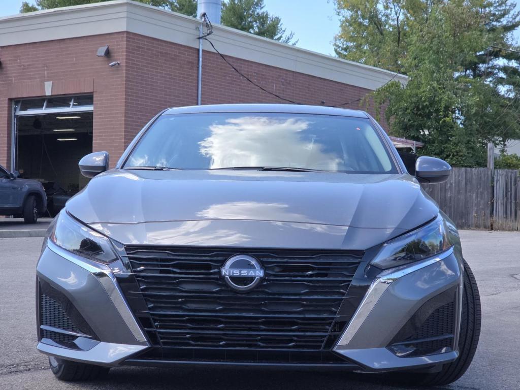 new 2025 Nissan Altima car, priced at $28,895