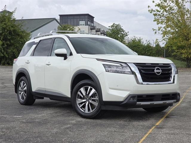 used 2022 Nissan Pathfinder car, priced at $30,500