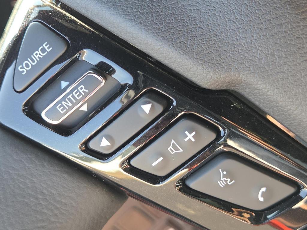 new 2025 Nissan Frontier car, priced at $39,479
