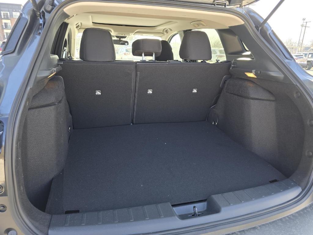 new 2025 Nissan Kicks car, priced at $28,051